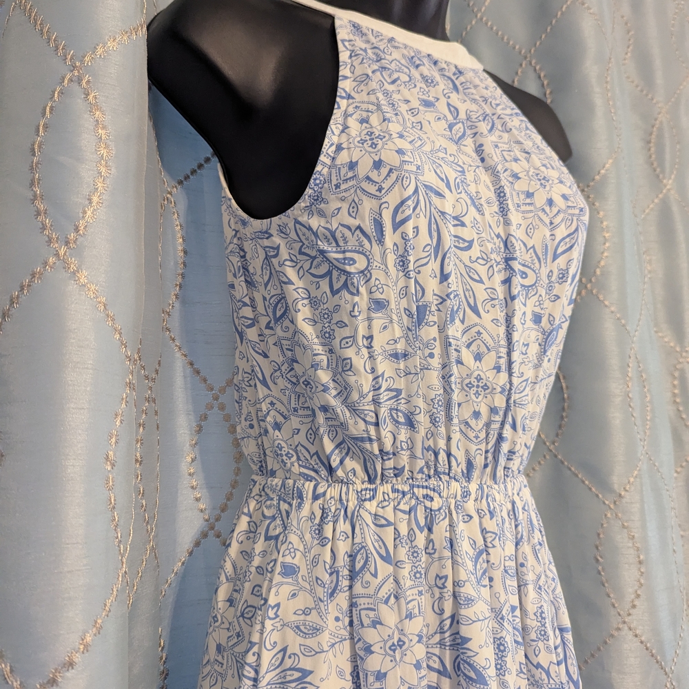 12. Old Navy Blue & White Floral Print Halter Maxi Dress - Picture 3 of 6